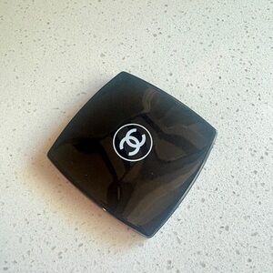 CHANEL Glossy Black Makeup Compact